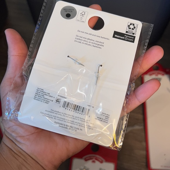 Holiday time light up earrings - Picture 4 of 5